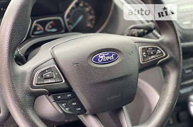 Внедорожник / Кроссовер Ford Escape 2018 в Ровно