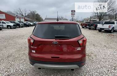 Внедорожник / Кроссовер Ford Escape 2019 в 
