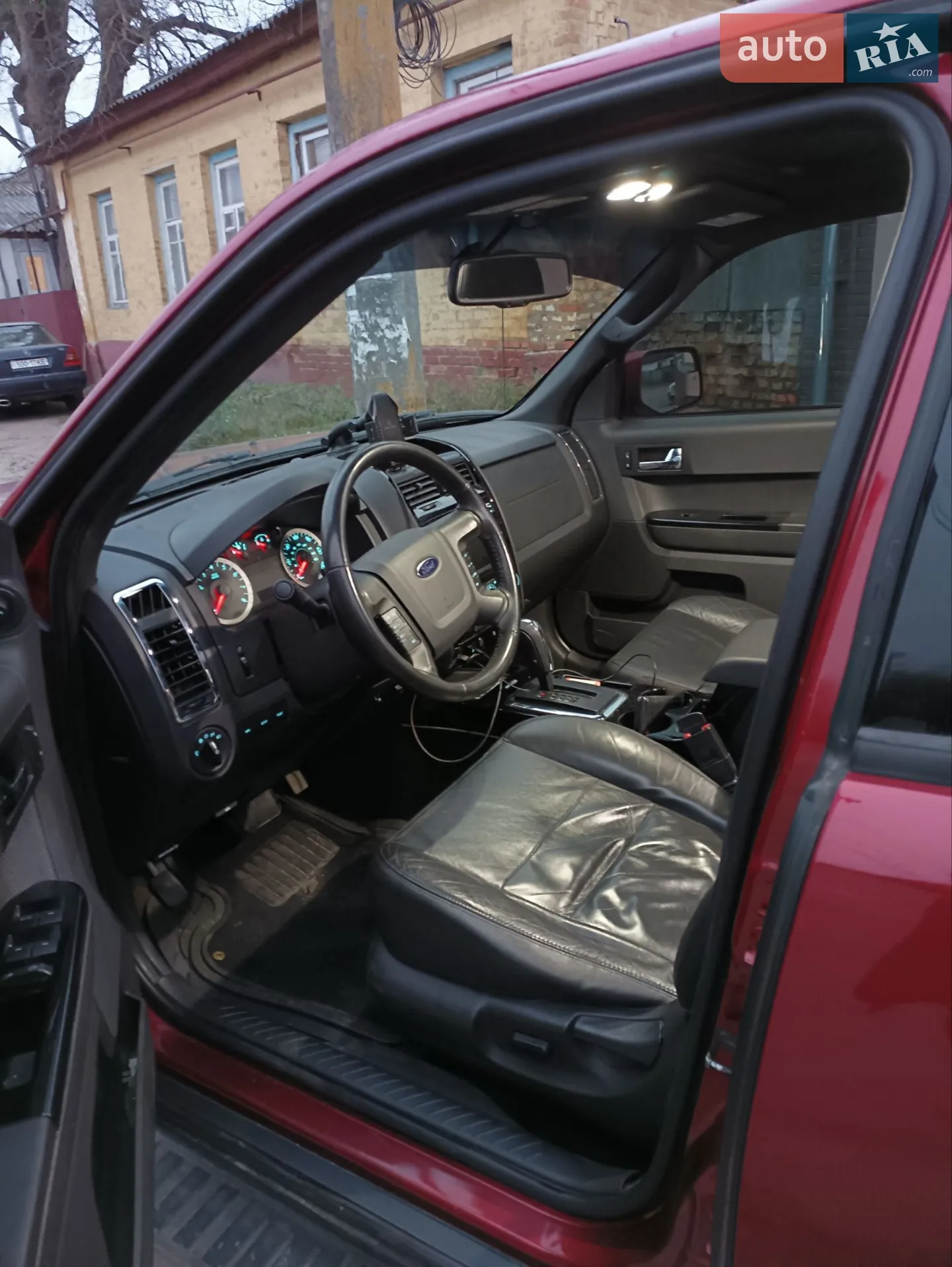 2011 Ford Escape - мініатюра 5