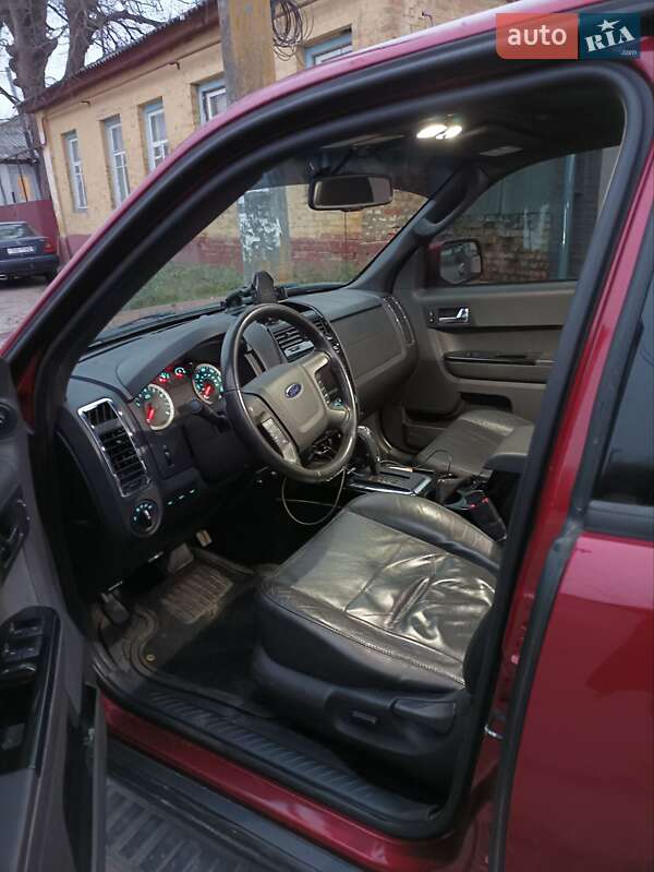 Внедорожник / Кроссовер Ford Escape 2011 в Прилуках