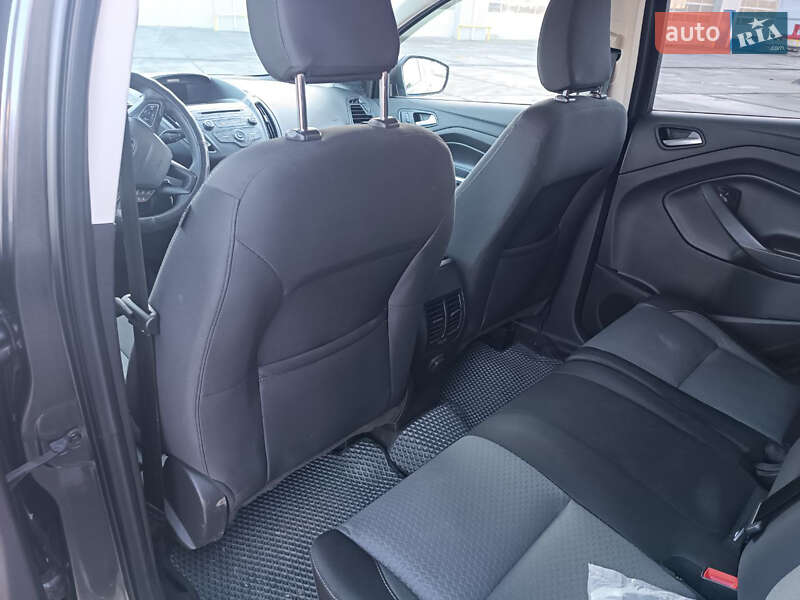 Внедорожник / Кроссовер Ford Escape 2017 в Виннице