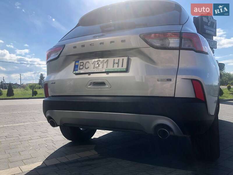 Внедорожник / Кроссовер Ford Escape 2020 в Стрые