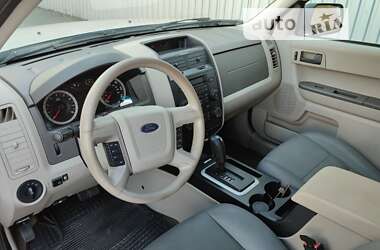 Внедорожник / Кроссовер Ford Escape 2010 в 