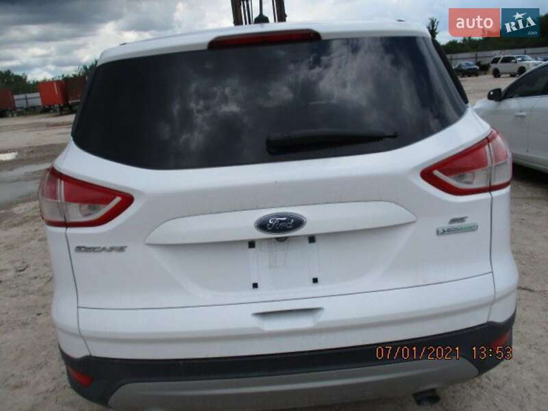 Внедорожник / Кроссовер Ford Escape 2015 в Полтаве