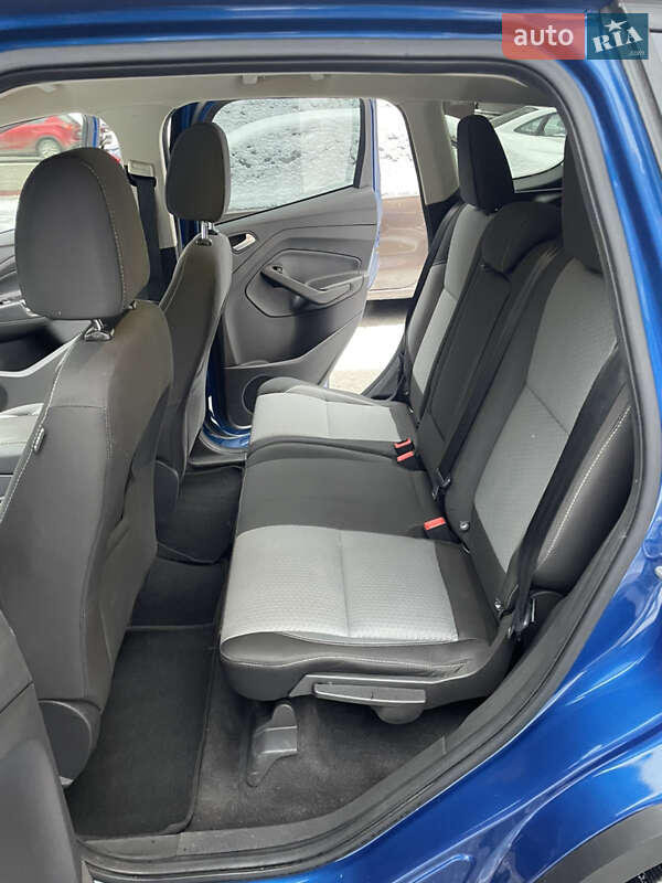 Внедорожник / Кроссовер Ford Escape 2016 в Киеве