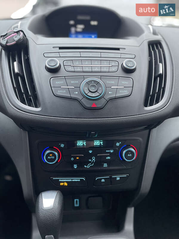Внедорожник / Кроссовер Ford Escape 2016 в Киеве