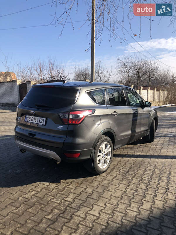 Внедорожник / Кроссовер Ford Escape 2017 в Черновцах
