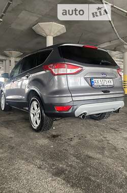 Позашляховик / Кросовер Ford Escape 2013 в Харкові