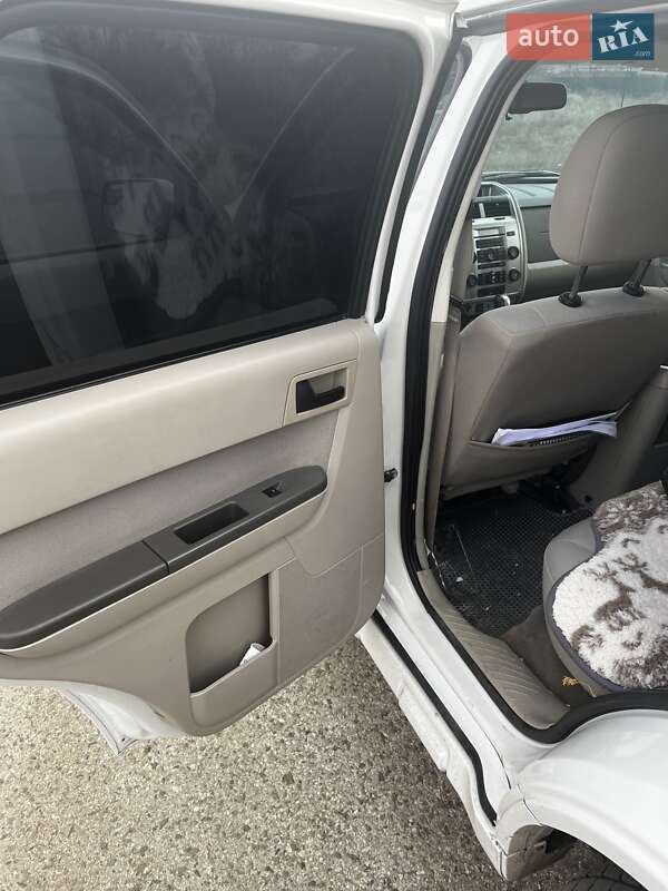 Позашляховик / Кросовер Ford Escape 2011 в Болграді