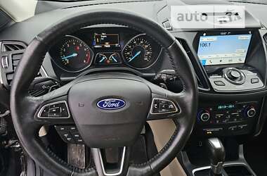 Внедорожник / Кроссовер Ford Escape 2016 в Тернополе