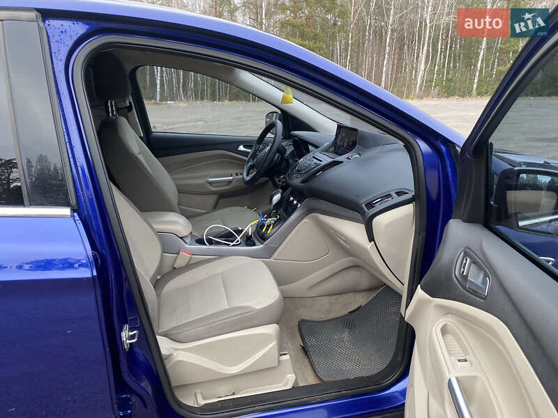 Позашляховик / Кросовер Ford Escape 2014 в Сарнах