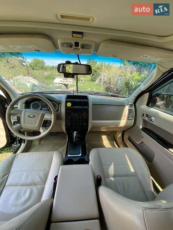 Внедорожник / Кроссовер Ford Escape 2011 в Умани