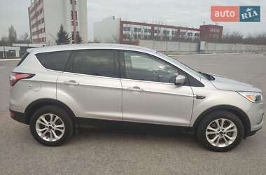 Внедорожник / Кроссовер Ford Escape 2016 в Харькове