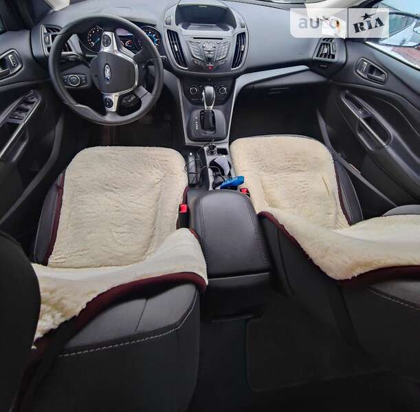 Внедорожник / Кроссовер Ford Escape 2015 в Песковке