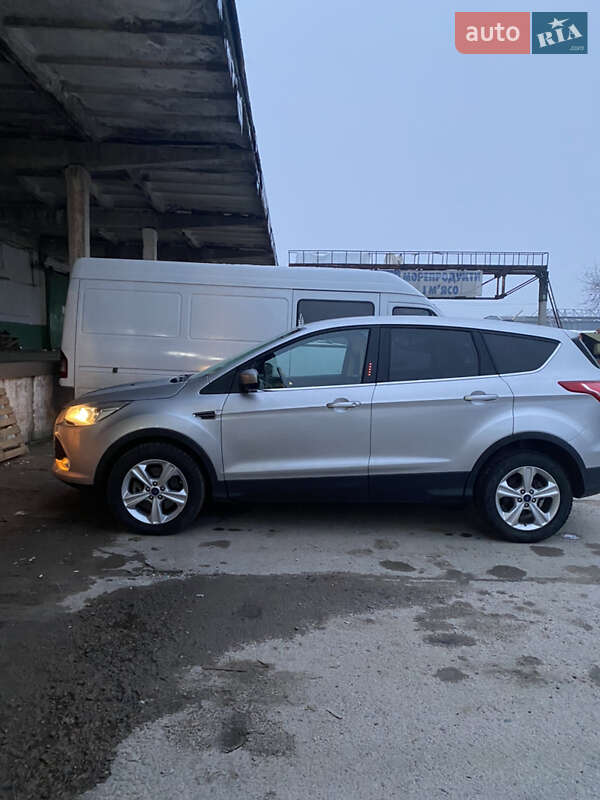Внедорожник / Кроссовер Ford Escape 2015 в Львове