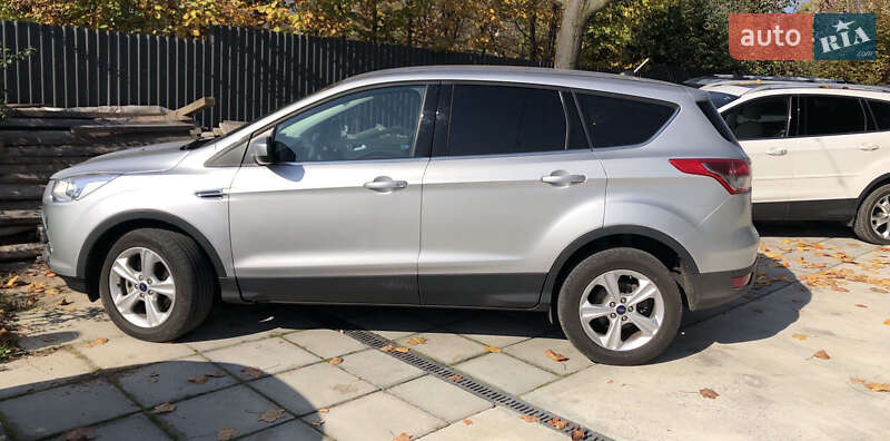 Внедорожник / Кроссовер Ford Escape 2015 в Львове