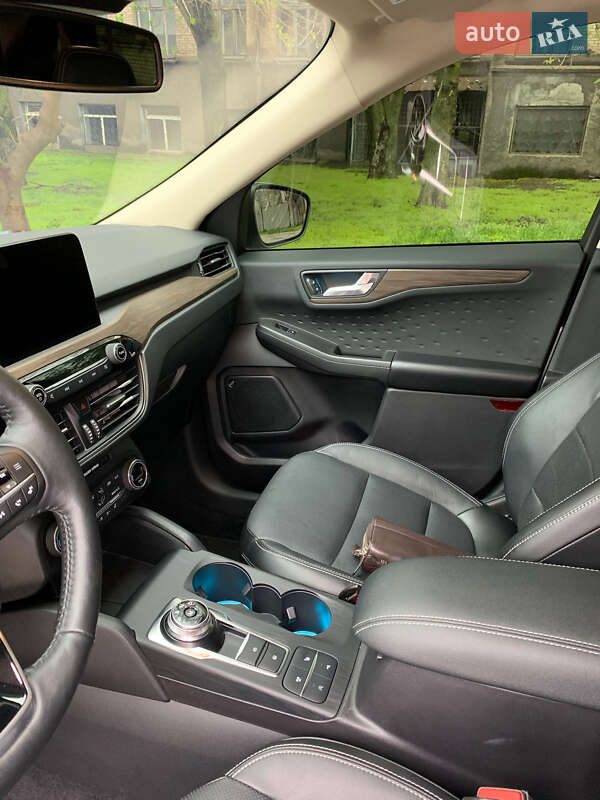 Внедорожник / Кроссовер Ford Escape 2019 в Запорожье