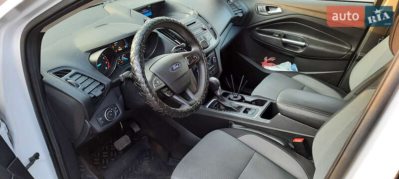 Внедорожник / Кроссовер Ford Escape 2017 в Одессе