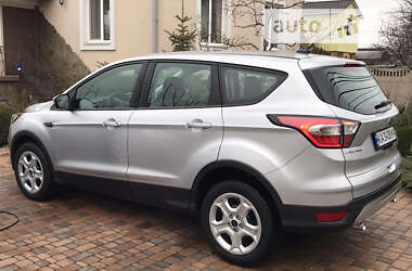 Внедорожник / Кроссовер Ford Escape 2016 в Киеве