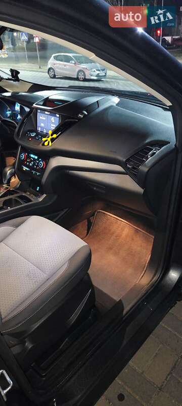 Внедорожник / Кроссовер Ford Escape 2018 в Хмельницком