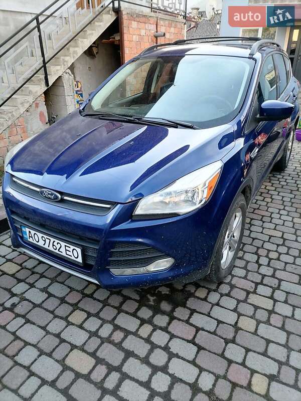 Внедорожник / Кроссовер Ford Escape 2012 в Рахове