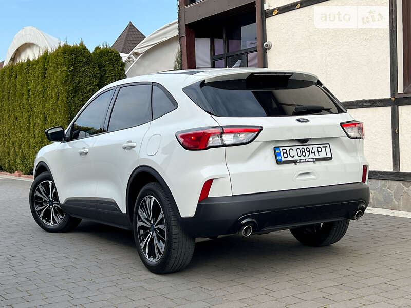 Внедорожник / Кроссовер Ford Escape 2021 в Стрые