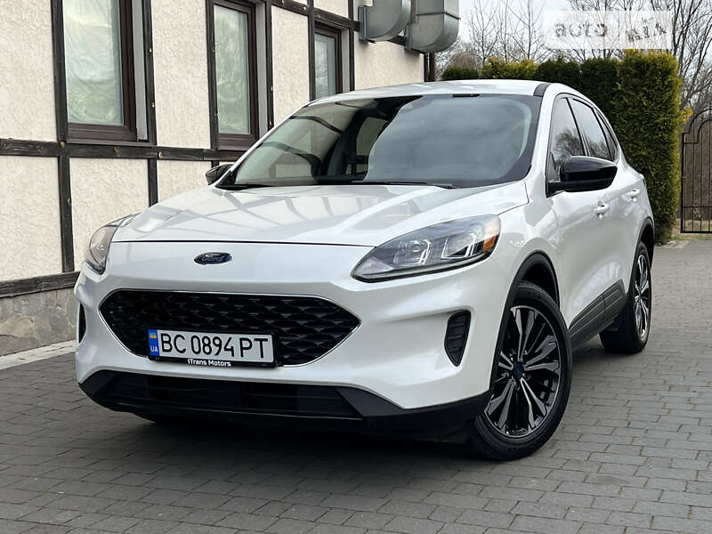 Внедорожник / Кроссовер Ford Escape 2021 в Стрые