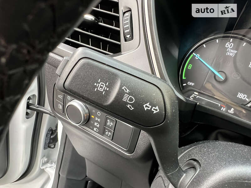 Внедорожник / Кроссовер Ford Escape 2021 в Стрые