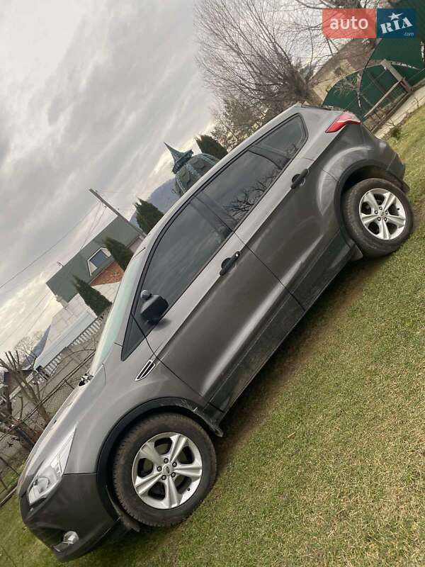 Внедорожник / Кроссовер Ford Escape 2013 в Косове