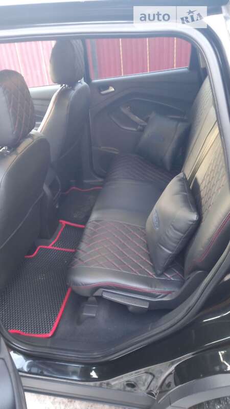 Внедорожник / Кроссовер Ford Escape 2014 в Ровно