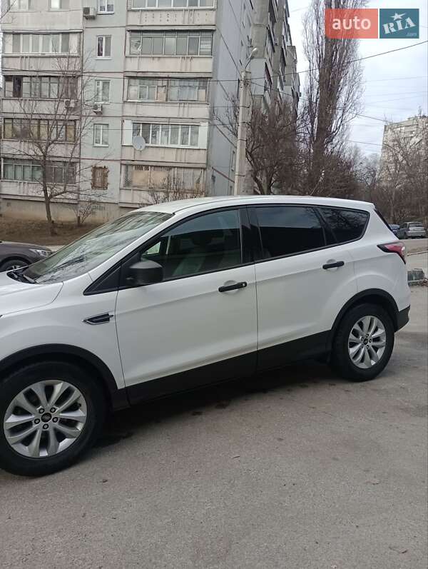 Внедорожник / Кроссовер Ford Escape 2017 в Харькове