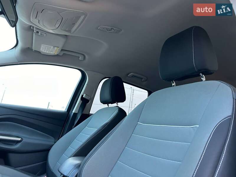 Внедорожник / Кроссовер Ford Escape 2012 в Полтаве