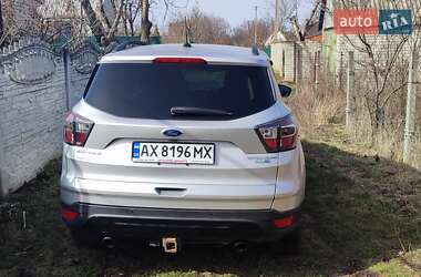Внедорожник / Кроссовер Ford Escape 2016 в 