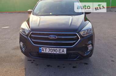 Позашляховик / Кросовер Ford Escape 2017 в Долині