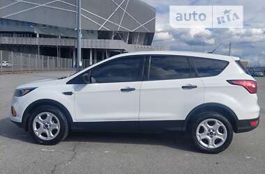 Внедорожник / Кроссовер Ford Escape 2018 в Львове