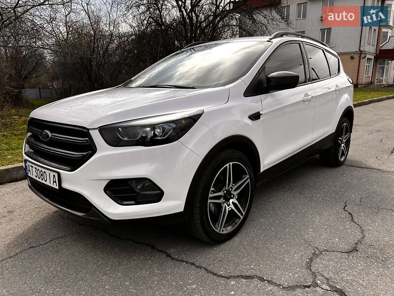 Позашляховик / Кросовер Ford Escape 2018 в Івано-Франківську