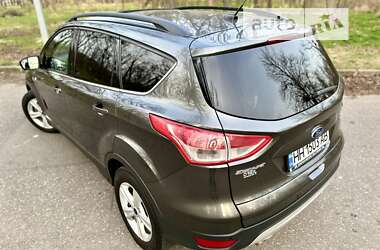 Внедорожник / Кроссовер Ford Escape 2015 в 
