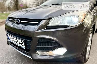 Внедорожник / Кроссовер Ford Escape 2015 в 