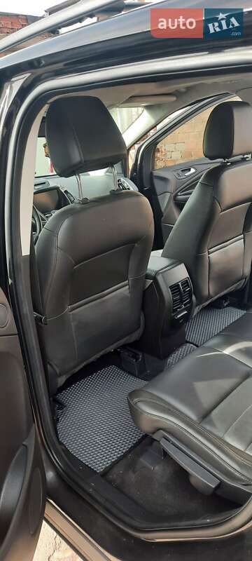 Внедорожник / Кроссовер Ford Escape 2012 в Чернигове