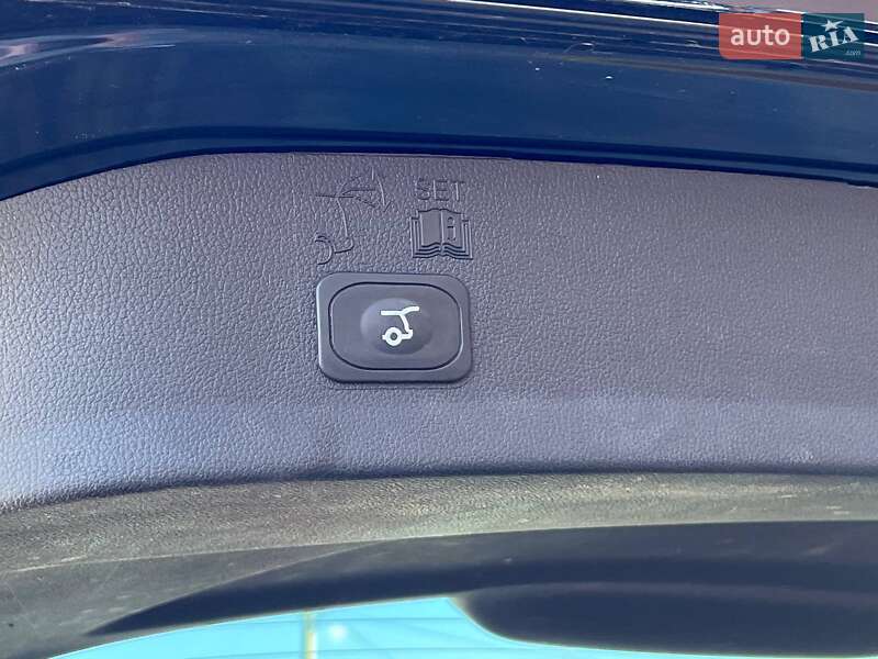 Внедорожник / Кроссовер Ford Escape 2015 в Ровно