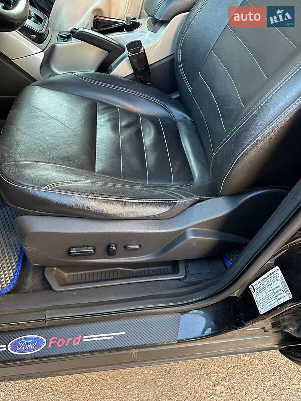 Позашляховик / Кросовер Ford Escape 2012 в Миколаєві