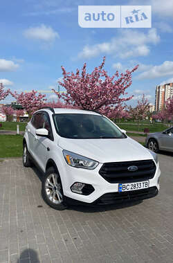 Позашляховик / Кросовер Ford Escape 2017 в Львові