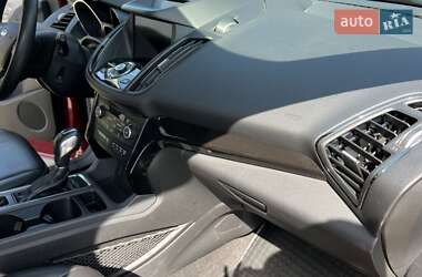 Внедорожник / Кроссовер Ford Escape 2018 в Черновцах