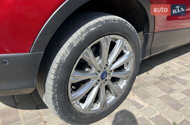 Внедорожник / Кроссовер Ford Escape 2018 в Черновцах