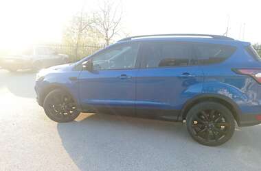 Внедорожник / Кроссовер Ford Escape 2016 в Львове