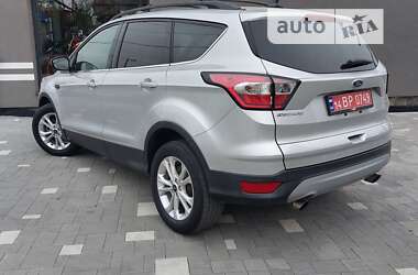 Внедорожник / Кроссовер Ford Escape 2018 в Стрые