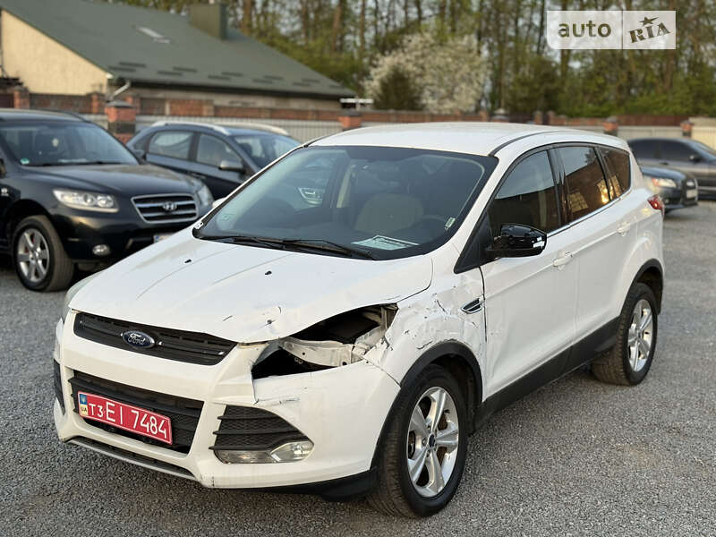 Внедорожник / Кроссовер Ford Escape 2016 в Ровно