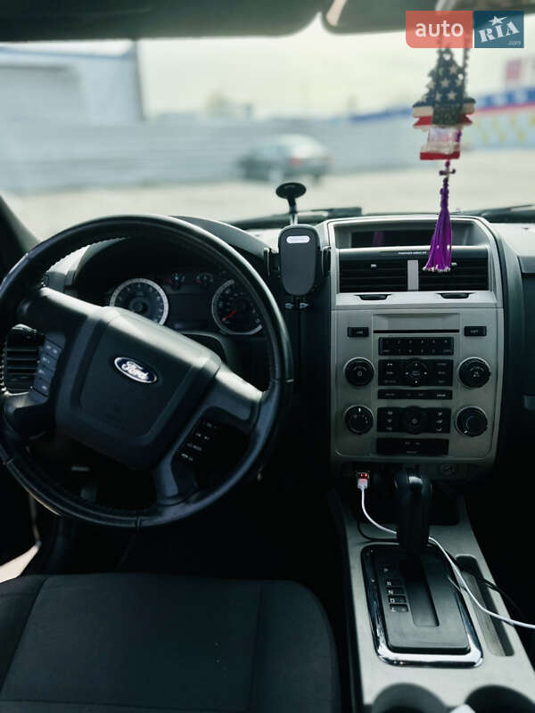 Внедорожник / Кроссовер Ford Escape 2011 в Львове