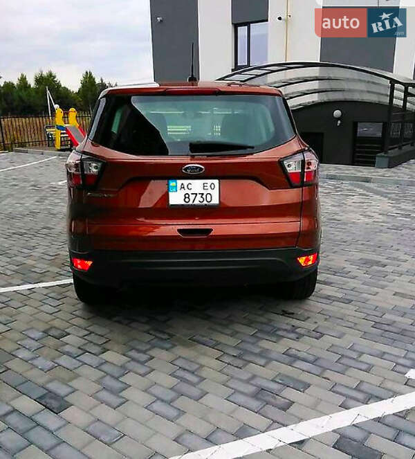 Внедорожник / Кроссовер Ford Escape 2016 в Львове