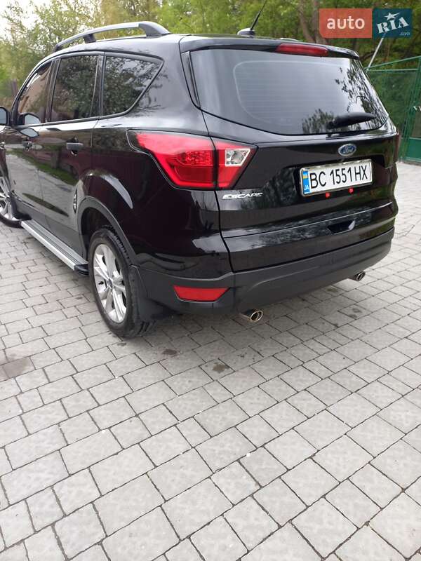 Внедорожник / Кроссовер Ford Escape 2019 в Львове